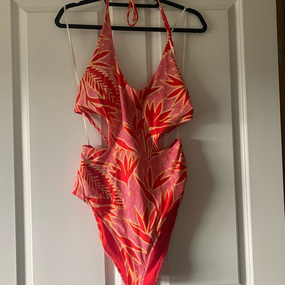 AERIE CUTOUT ONE PIECE